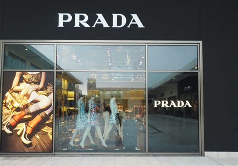 outlet prada civitanova marche